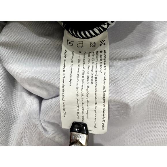 Ekouaer Black and White Two Piece Bathing Swim Suit - Size XL (NWT) - Picture 6 of 6